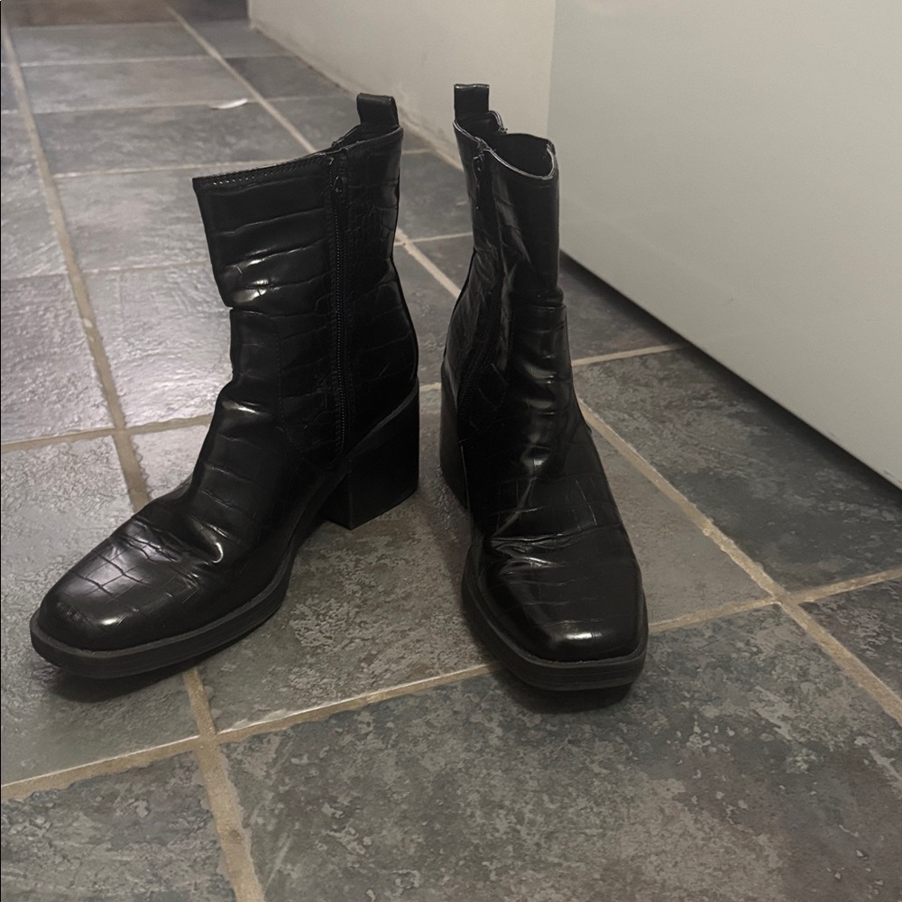 Black Croc-Embossed Heeled Boots